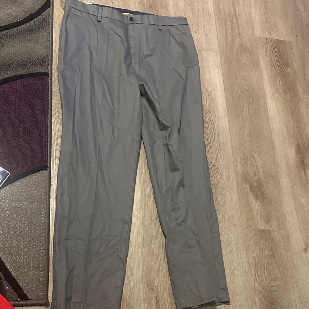 Dockers Men's Charcoal Chinos